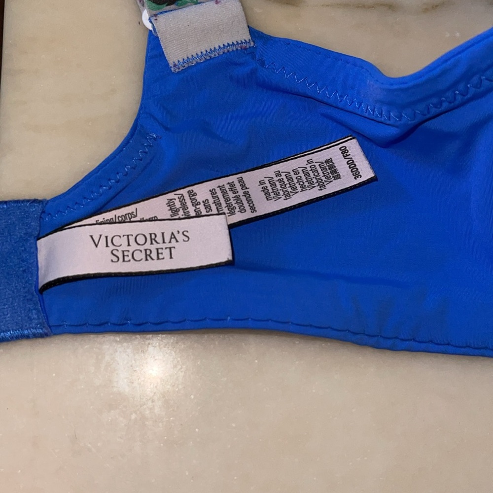 victoria secret tshirt lightly lined wireless bra size 36DDD - Picture 7 of 8